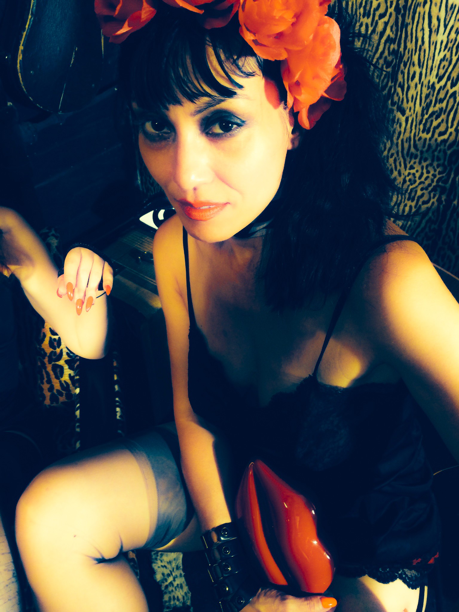 Vava Venezia   as a latin  Bettie Page in Utopia
